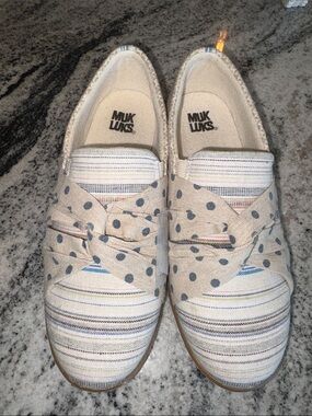 Muk Luks Cream Canvas Slip-Ons with Blue Polka Dots & Multicolor Stripes